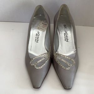 St John Silver Leather Shoes Metal Kitten Heels